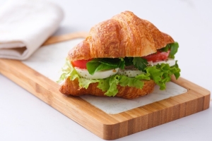 Kruvasan ve Sandviçler